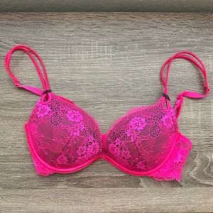 Victoria’s Secret Gorgeous Plunge Push-Up